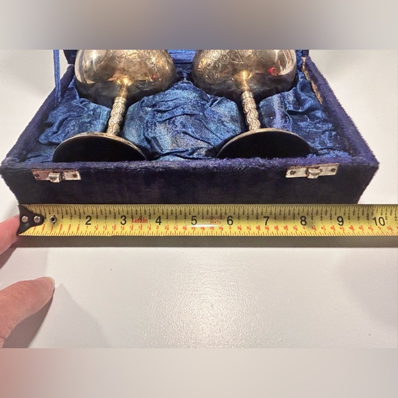 Vintage Silver Plated Cordial Goblets Pair Etched Grape Pattern w Velvet Box - Picture 9 of 15